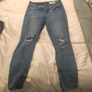 Pistola Stitchfix distressed skinny jeans size 27